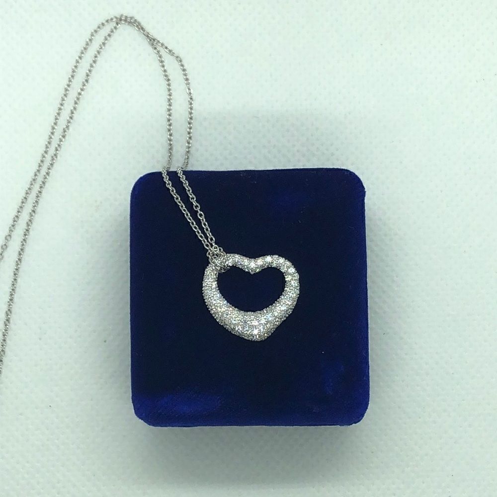 šā925Ā CZāHeartāNecklace